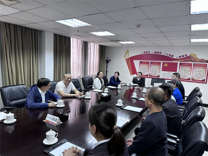 人民大廈工會開展“金秋助學”活動