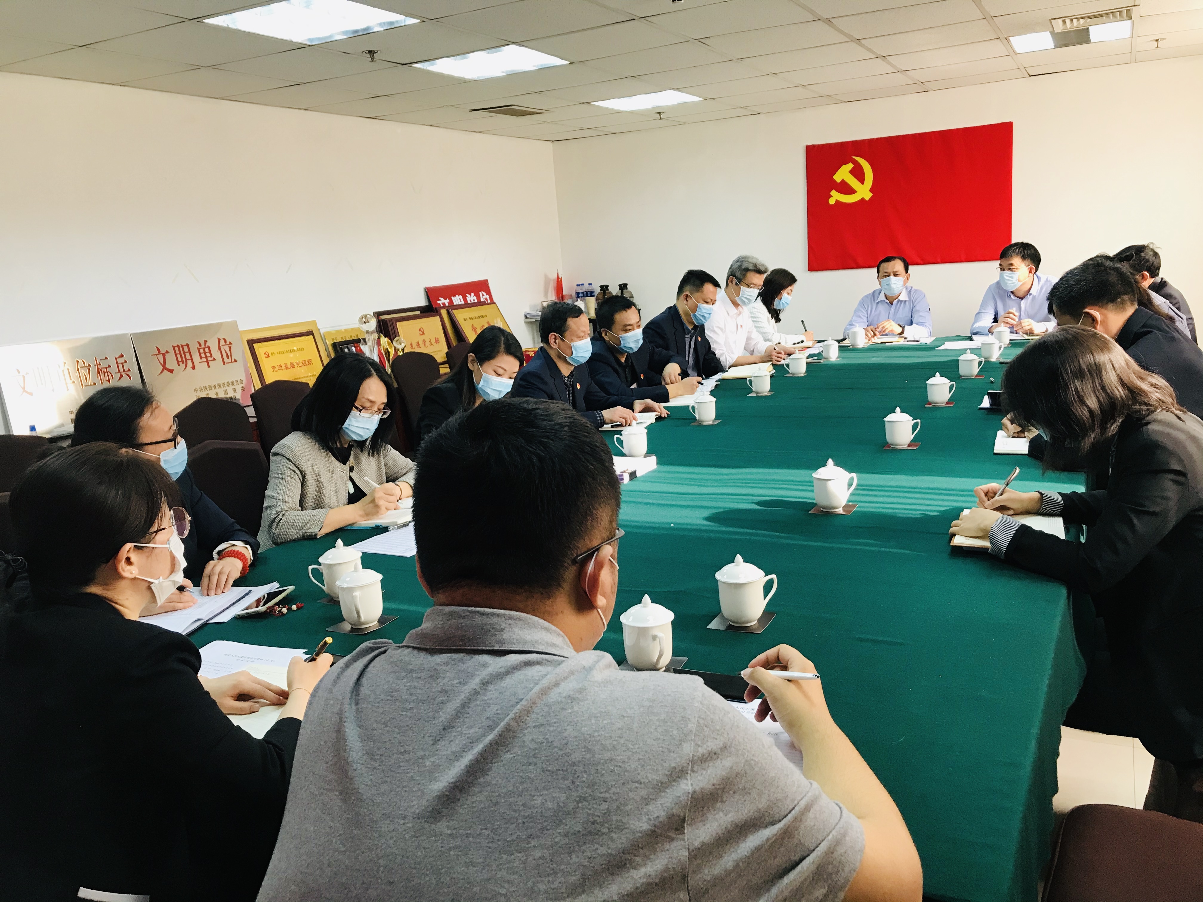 人民大廈黨委召開擴大會議傳達落實*書記來陜重要講話